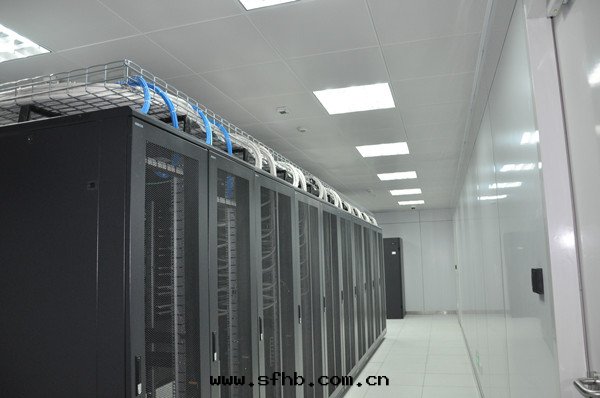 重(zhòng)慶某保險公(gōng)司數據(jù)中(zhōng)心(xīn)機(jī)房(fáng)建設