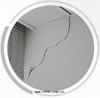 牆(qiáng)面(miàn)裝(zhuāng)修粗(cū)糙没有(yǒu)防水防塵(chén)保温(wēn)龍骨(gǔ)等裝(zhuāng)飾层(céng)容易起(qǐ)灰與(yǔ)破裂