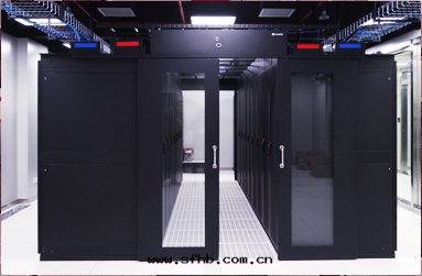 存儲大(dà)型机以(yǐ)及(jí)刀(dāo)片(piàn)服(fú)務(wù)器，冷通(tòng)道(dào)提(tí)高(gāo)制冷效率，节(jié)約電(diàn)能(néng)